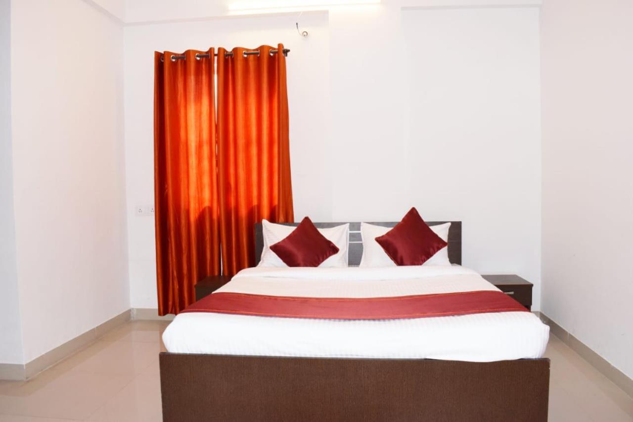 Sayee Luxury Hotel